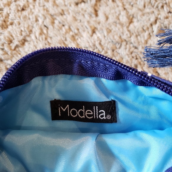 Bags - Picture 3 of 6